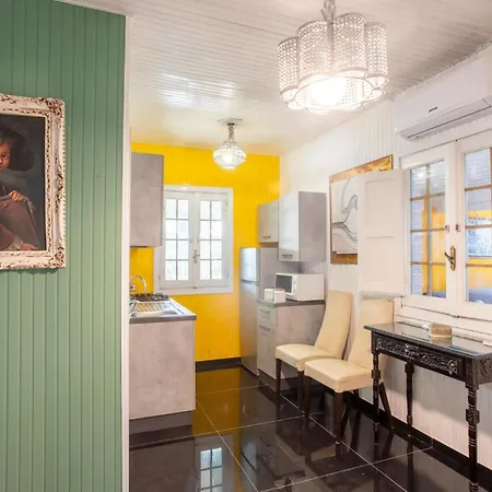 度假居 Lovely In With Kitchen