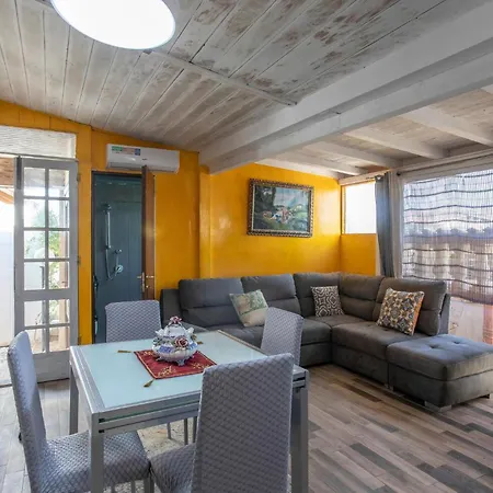 Lovely In With Kitchen