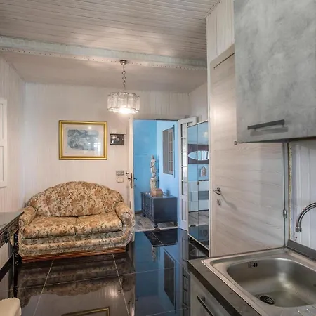 Lovely In With Kitchen بيت للعطل *