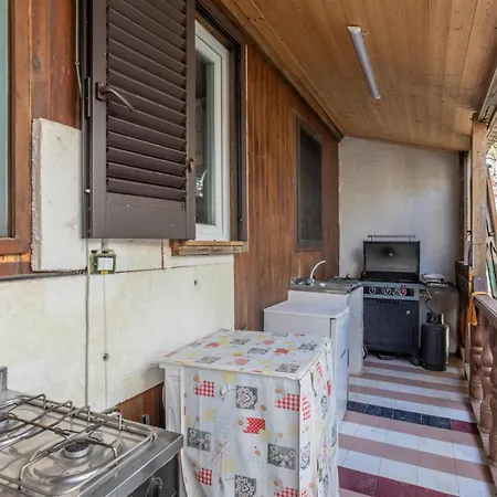 Lovely In With Kitchen بيت للعطل